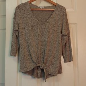 Green Envelope women's 3/4 sleeve knotted knit top